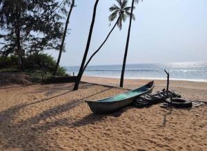paradise beach home stay