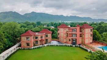 the grand fateh resort and spa