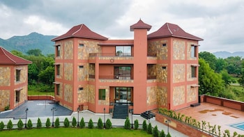 the grand fateh resort and spa