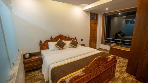 mandarin orchid resort