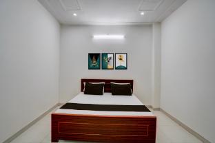 hotel o bhavya inn