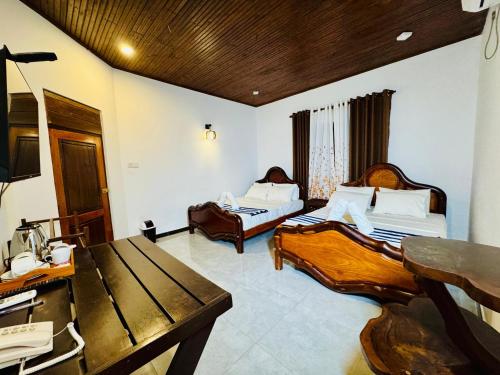 stone carving resort