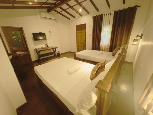 stone carving resort