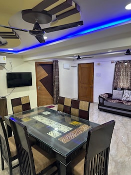 Hotel Blue Moon,,2 star