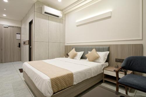 The Grand Platinum Hotel,,4 star