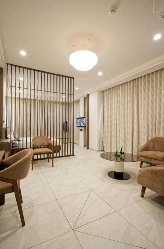 the grand platinum hotel