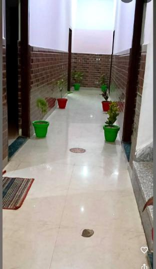 shri radhe krishna ji guest house