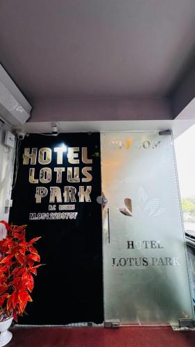 hotel lotus park