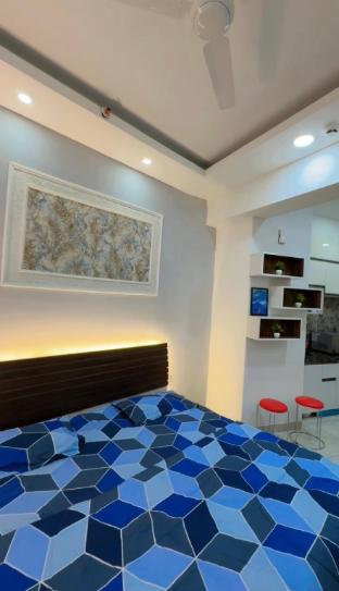 just square apartment