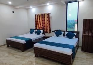 Hotel Rs Palace,,5 star