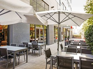 Ibis Barcelona Mollet,Girona>>Barcelona,2 star