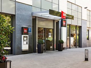 Ibis Barcelona Mollet,Girona>>Barcelona,2 star