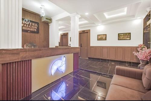 hotel falcon heights