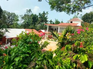 red villas nature stay