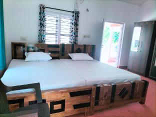 red villas nature stay