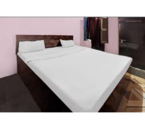 shree radhe krishna guest house