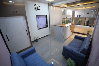 hotel flamount arka studios