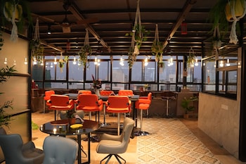 hotel flamount arka studios