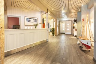 sommar y arctic hotel troms