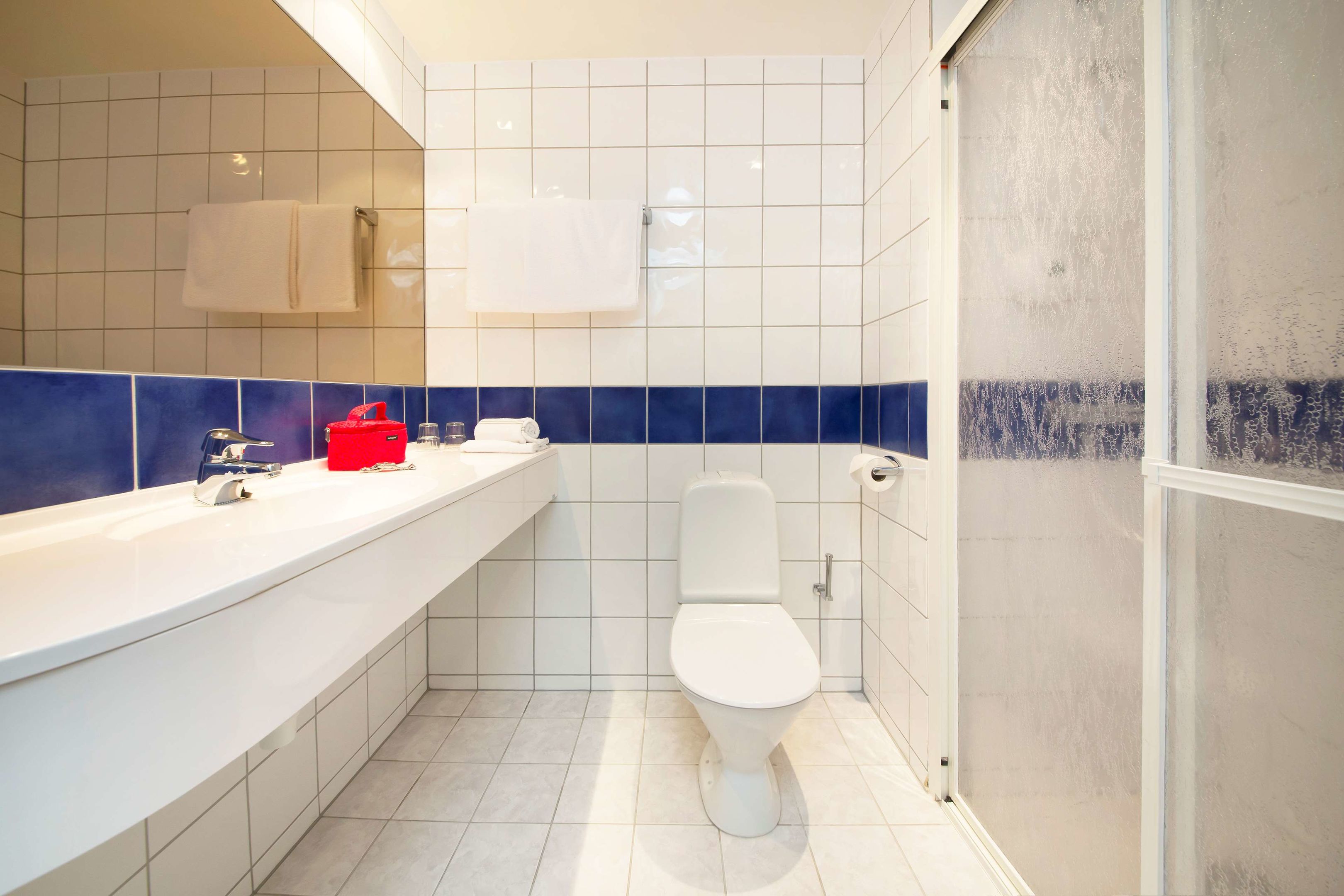 sommar y arctic hotel troms