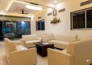 raj royal hotel
