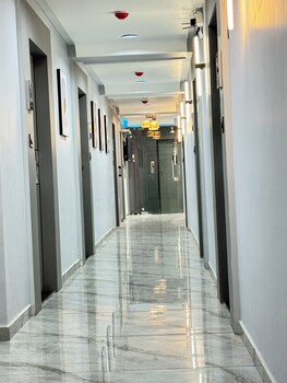 Hotel Hr Prime,,3 star
