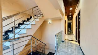 Manu Family Guest House,,3 star