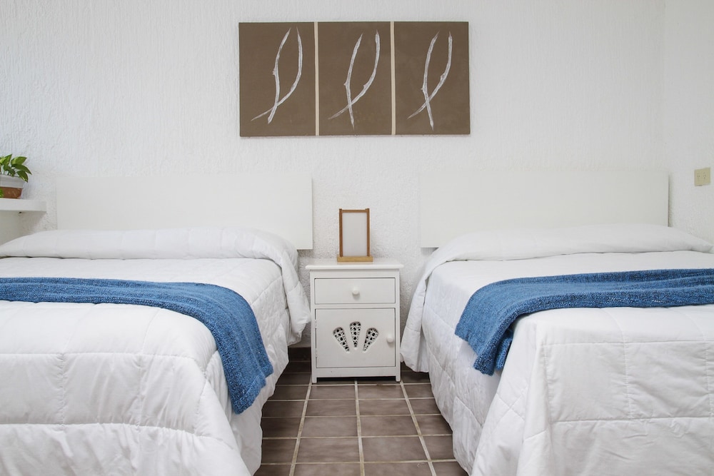 las gaviotas hotel and suites