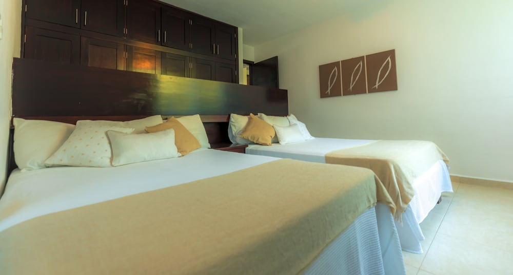 las gaviotas hotel and suites