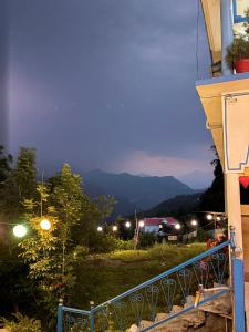 tree house munsyari