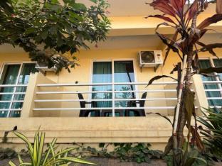 Navratna Guest House,,3 star