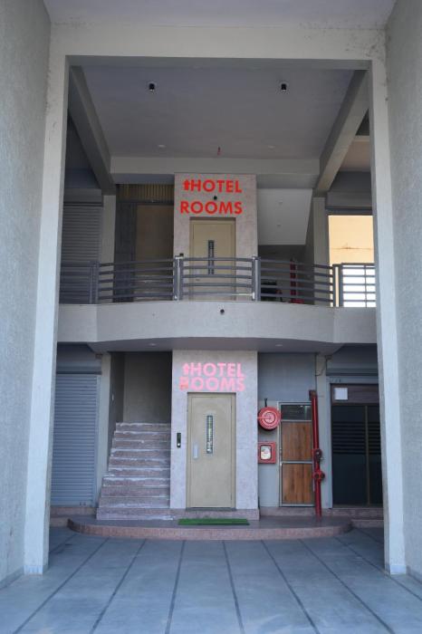 dwarkadhish guest house tharad