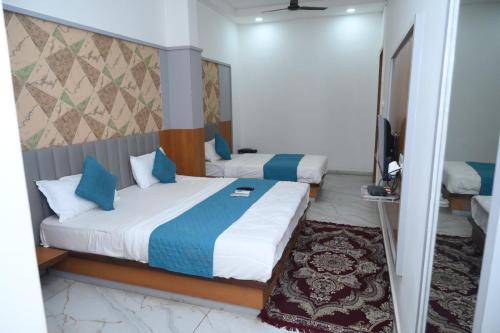 dwarkadhish guest house tharad