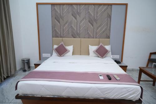 dwarkadhish guest house tharad