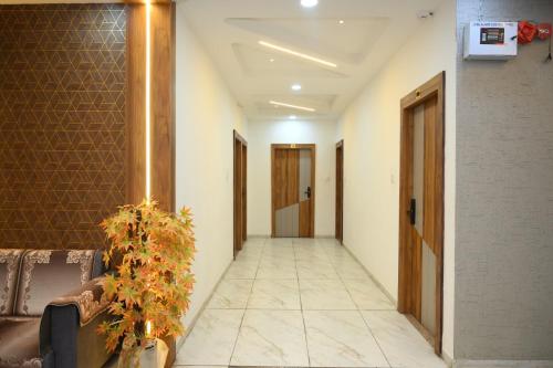 dwarkadhish guest house tharad