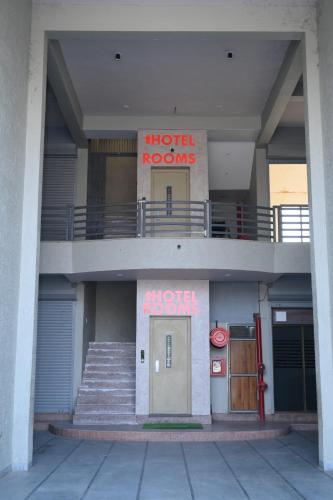 dwarkadhish guest house tharad