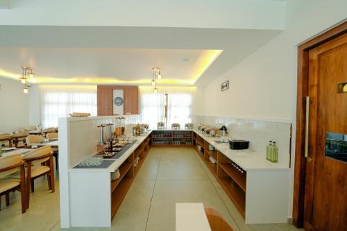 malankara palace lake view resort and spa