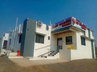 hotel golden residency verul maharashtra