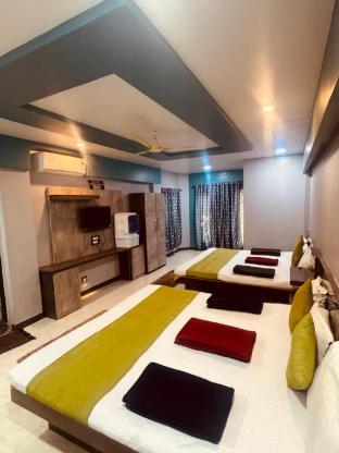 hotel green park khuldabad maharashtra