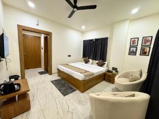 Hotel Smbhavi Banquet Hall,,5 star