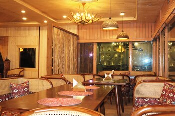 The Zukhara - A Luxury Glamping Dome Resort In Narkanda,,2 star