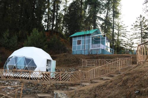 the zukhara a luxury glamping dome resort in narkanda