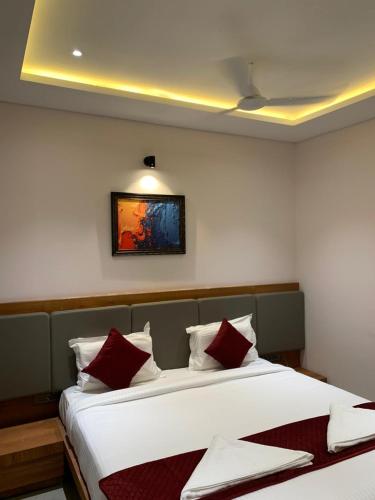 hotel emora keys 500 mtrs from madikeri fort