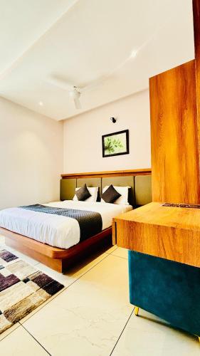 hotel emora keys 500 mtrs from madikeri fort