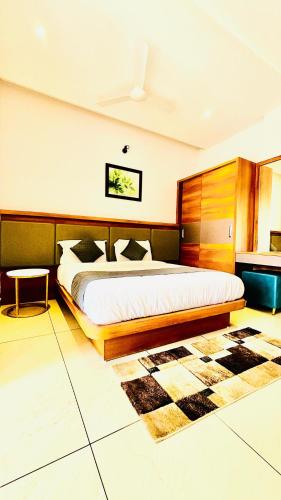 hotel emora keys 500 mtrs from madikeri fort