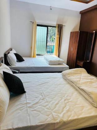aarya lodge and restaurant khuldabad maharashtra
