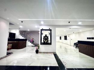 Aarya Lodge And Restaurant Khuldabad Maharashtra,,5 star