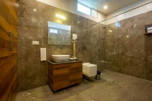 hotel royal residency