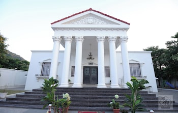 rose garden resort daulatabad fort