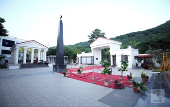 rose garden resort daulatabad fort